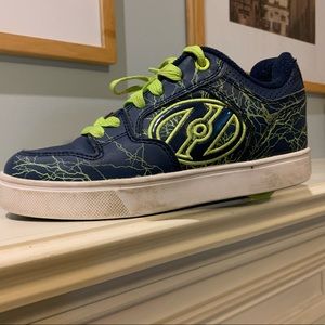 Heely’s kids size 3